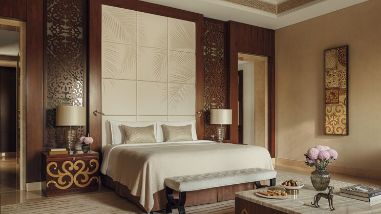 Manor Grand Palm Suite